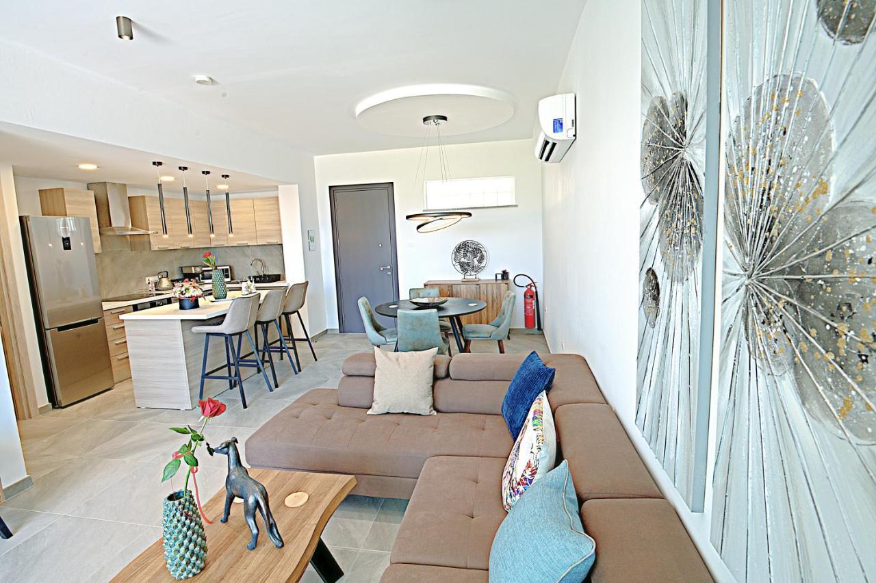 Golden Tree Apartment Paralimni Esterno foto