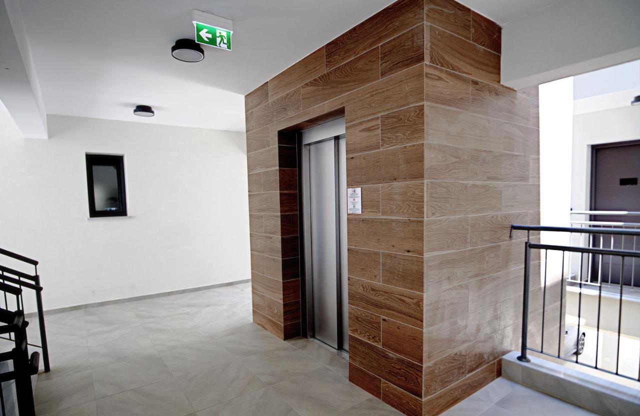 Golden Tree Apartment Paralimni Esterno foto