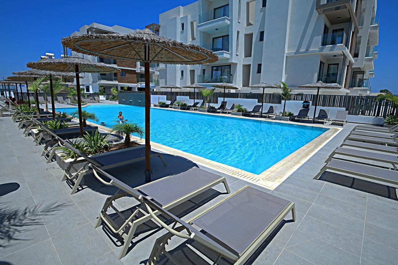Golden Tree Apartment Paralimni Esterno foto