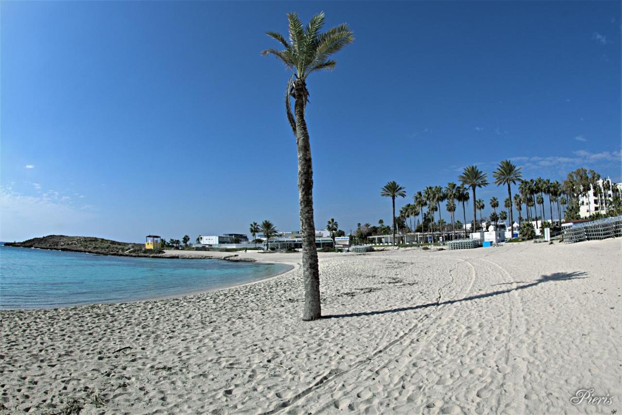 Golden Tree Apartment Paralimni Esterno foto