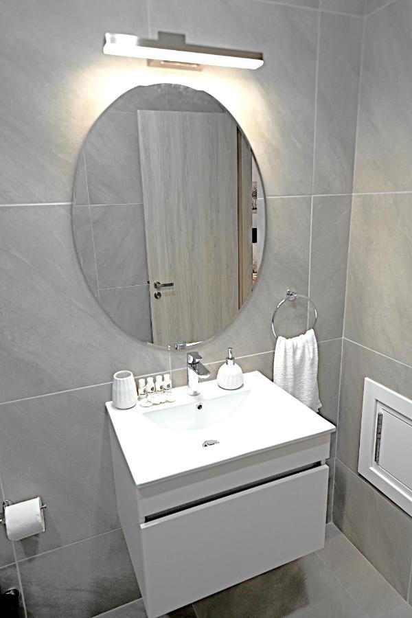 Golden Tree Apartment Paralimni Esterno foto