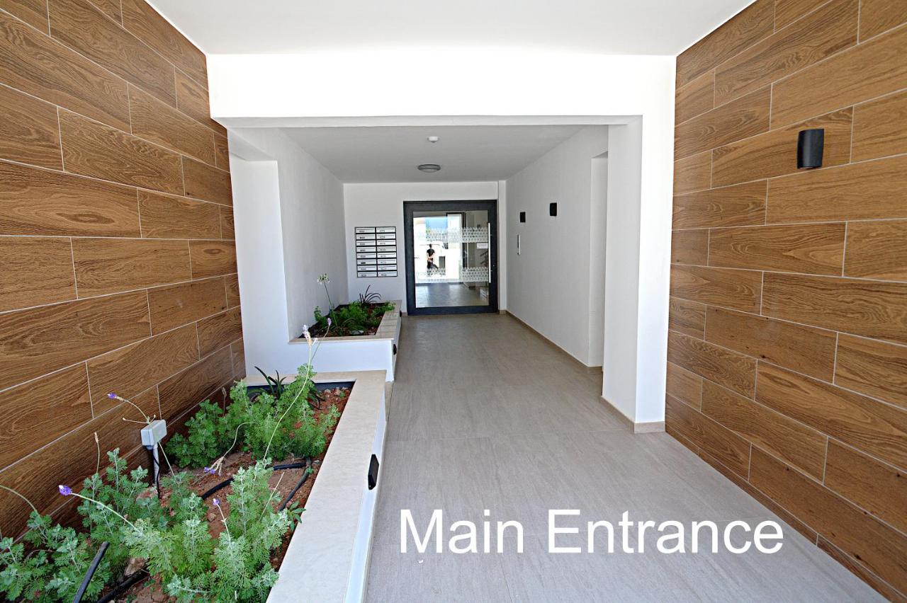 Golden Tree Apartment Paralimni Esterno foto