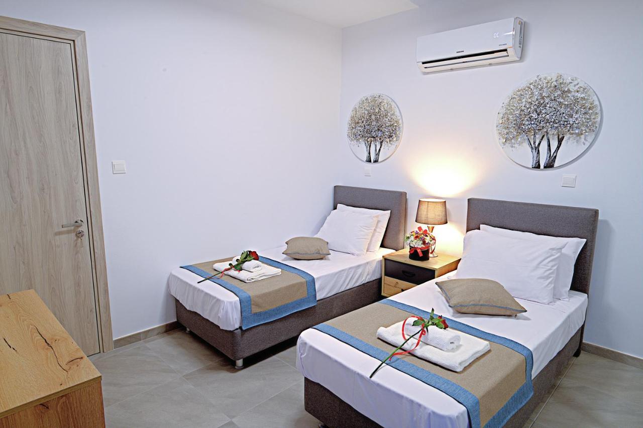 Golden Tree Apartment Paralimni Esterno foto