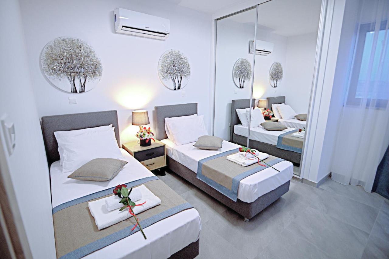 Golden Tree Apartment Paralimni Esterno foto
