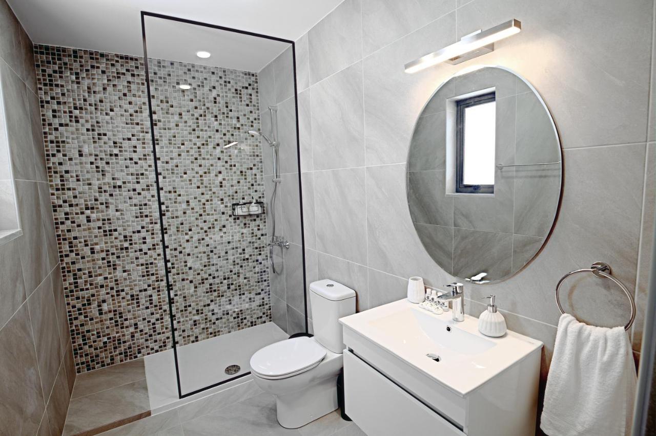 Golden Tree Apartment Paralimni Esterno foto