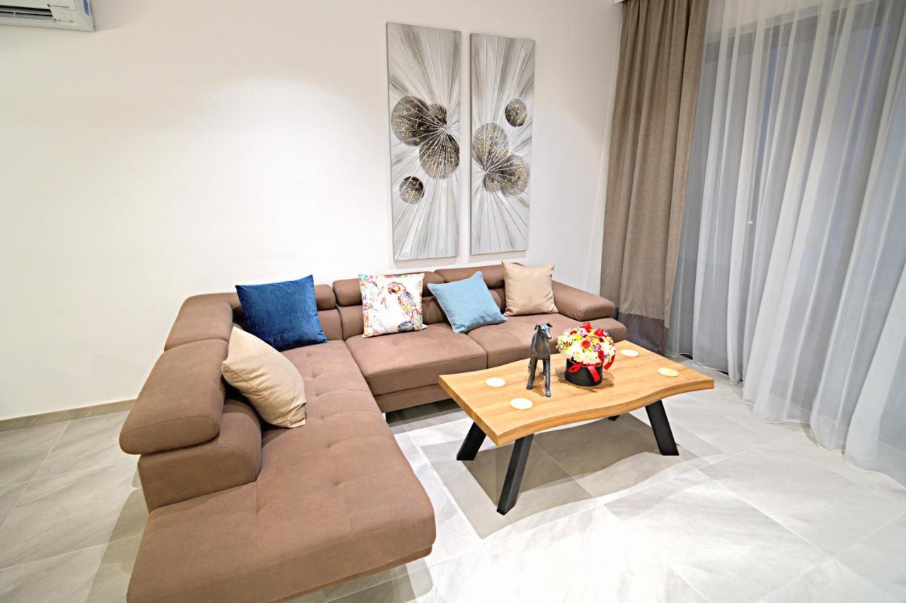 Golden Tree Apartment Paralimni Esterno foto