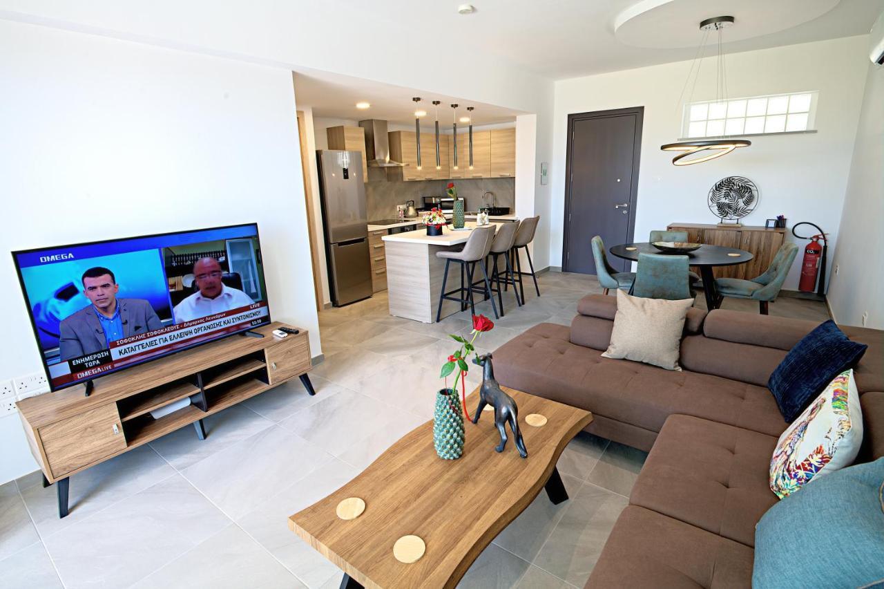 Golden Tree Apartment Paralimni Esterno foto