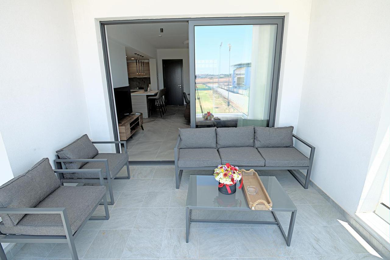Golden Tree Apartment Paralimni Esterno foto
